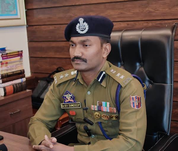 ' Srinagar Police under Dr GV Sundeep attaches 4 Properties Worth Over Rs 3.34 cr'